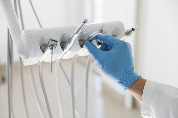Professional Emergency Dentist technician working in Burke Centre, VA